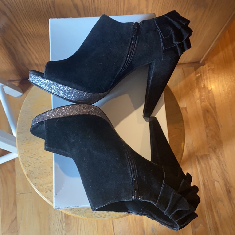 BKE Open Toe Booties Size 7.5 Prom Wedding Formal